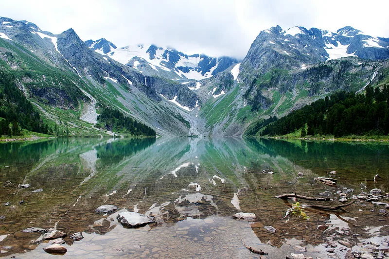 Мультинские озёра — каскад озёр, «шумы» между ними, кедровый лес